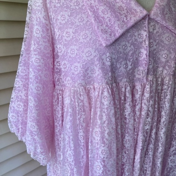 Vintage Lilac Lace Peignoir Gown and Robe - Picture 9 of 15